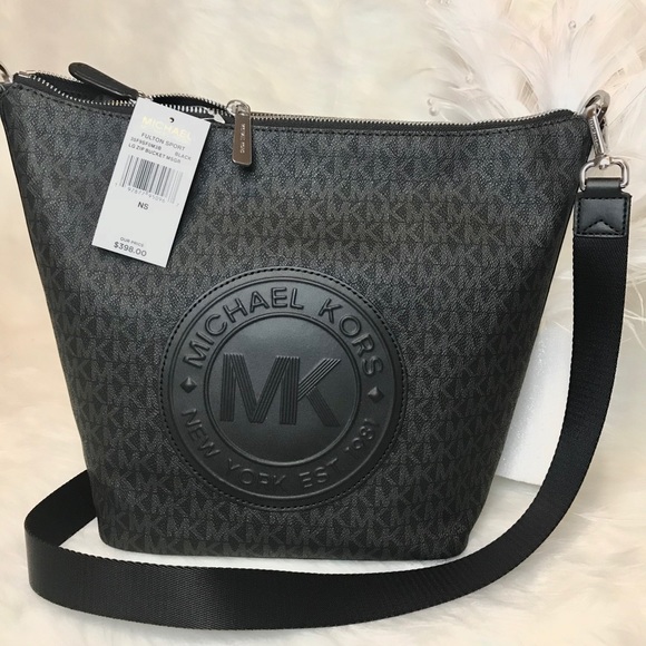 Michael Kors Handbags - NEW MICHAEL KORS BLACK BUCKET MESSENGER FULTON